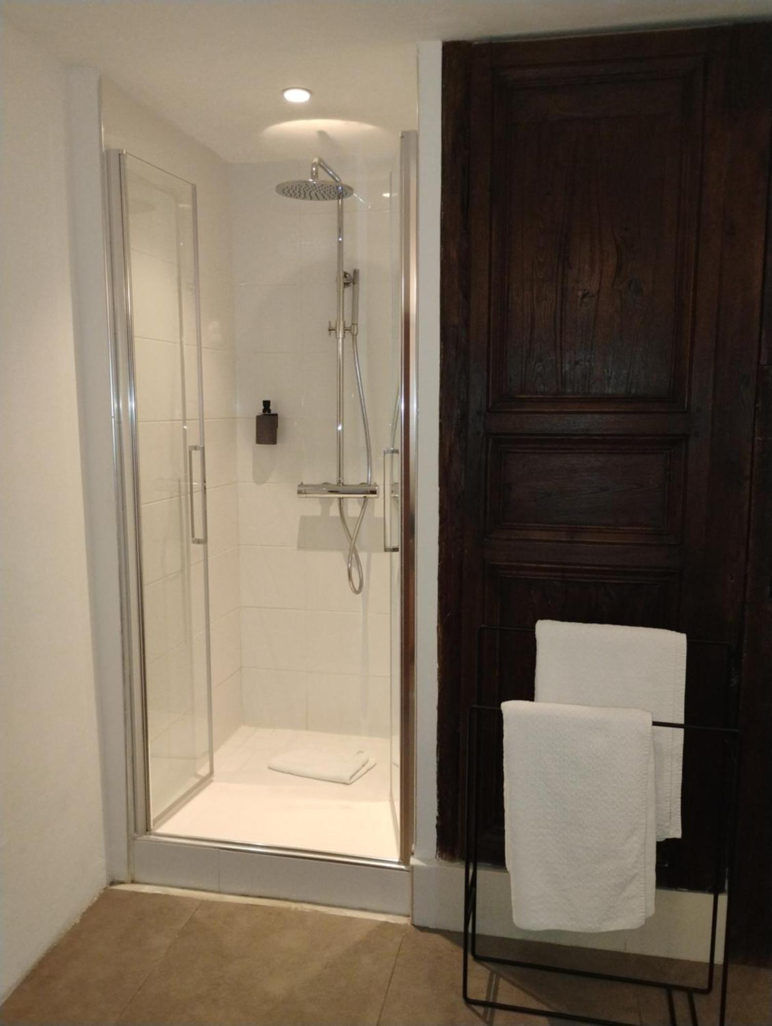 Au Ralenti Du Lierre Hotel Beaumettes ภายนอก รูปภาพ
